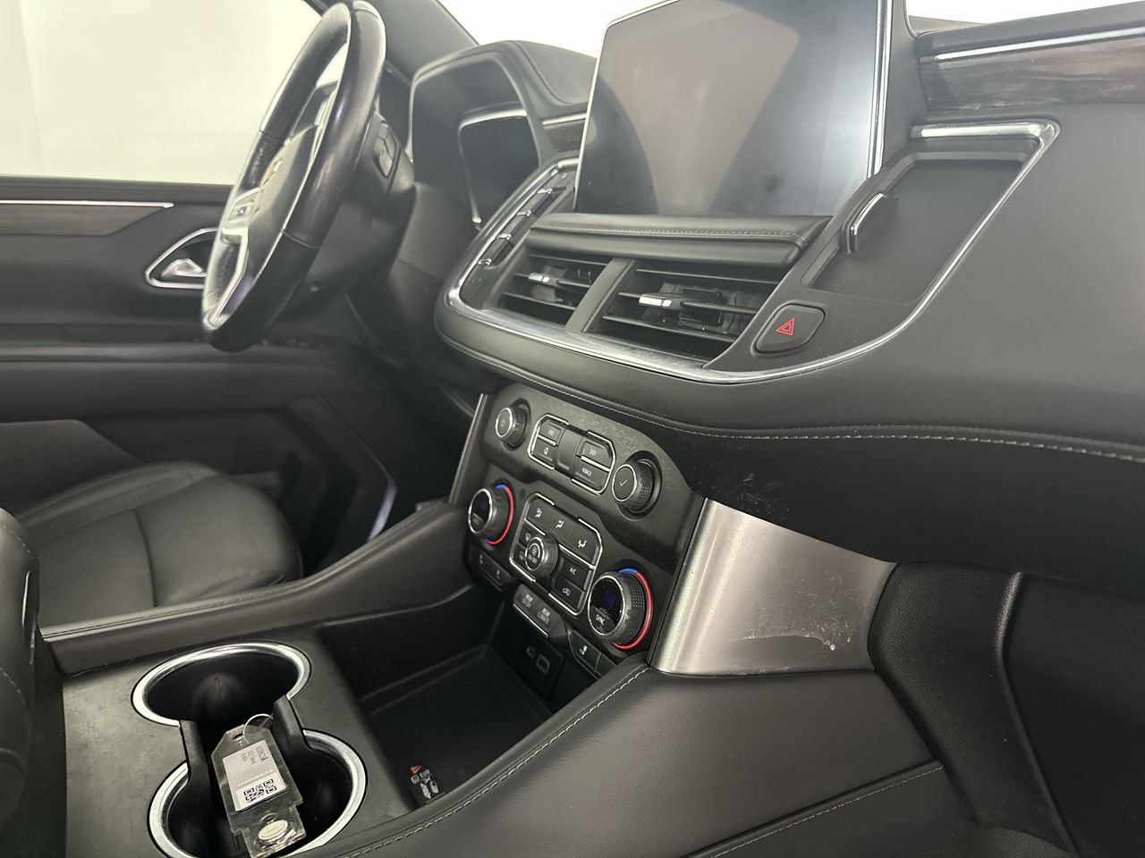 Used 2022 Chevrolet Tahoe LT w/ Luxury Package RWD image 15