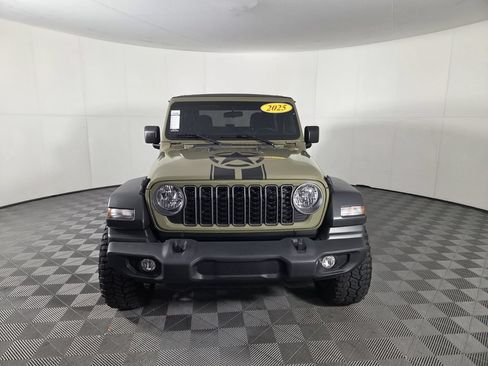Used 2025 Jeep Wrangler Sport AWD/4WD image 4