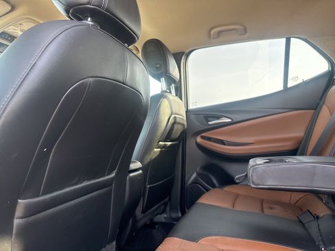 Used 2021 Buick Encore GX Essence image 28