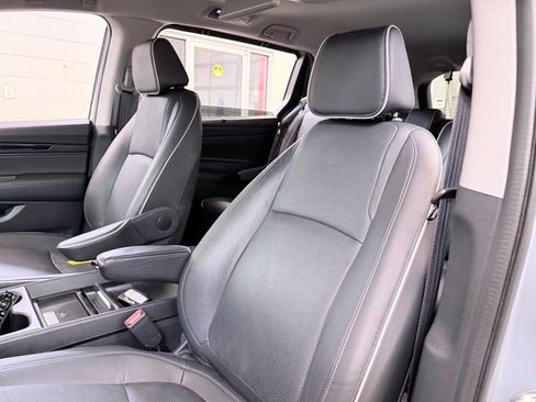 Used 2023 Honda Odyssey Elite image 17