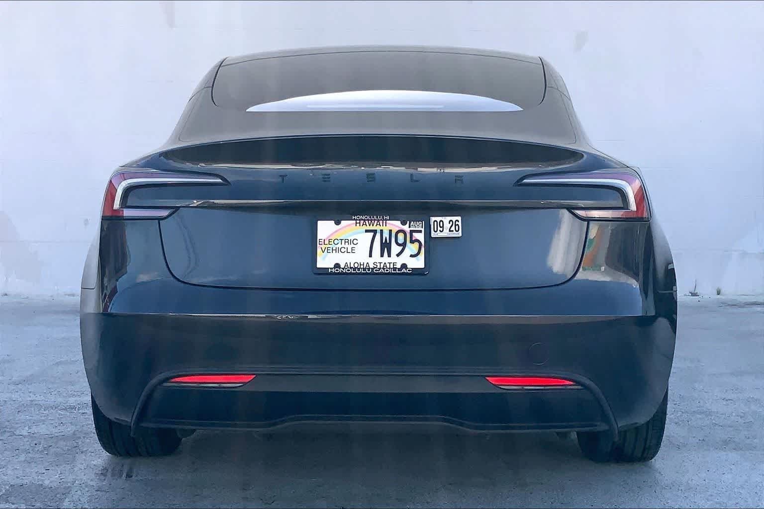 Used 2024 Tesla Model 3 Standard Range RWD image 5
