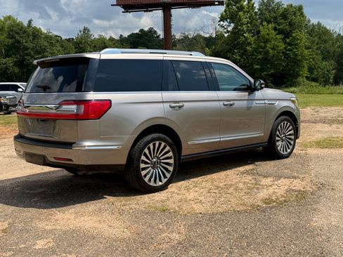 Used 2020 Lincoln Navigator Reserve w/ Equipment Group 201A Reserve RWD image 5