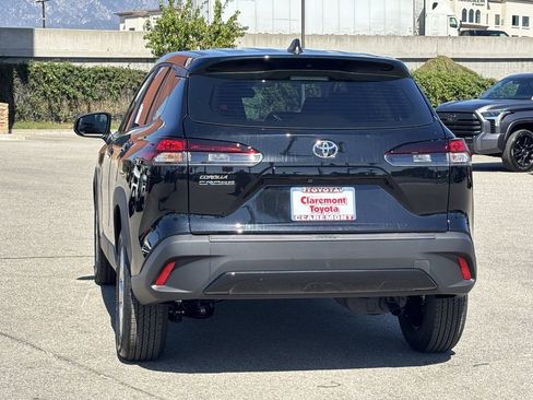 Used 2026 Toyota Corolla Cross L image 28