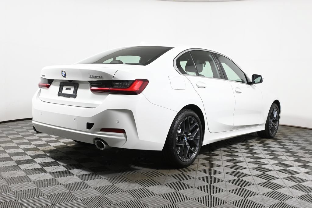 Used 2025 BMW 330i xDrive Sedan w/ Convenience Package AWD/4WD image 7