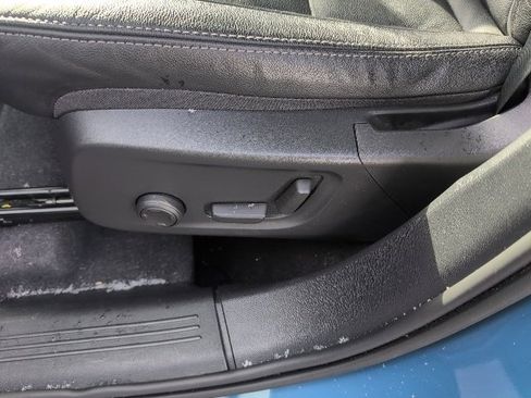 Used 2023 Volvo XC40 B5 Plus w/ Driver Assist Package image 23