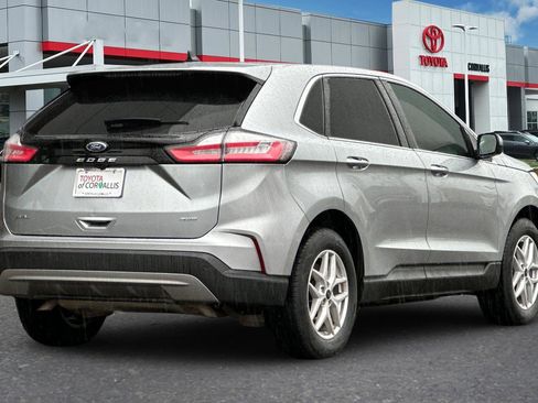Used 2024 Ford Edge SEL image 4