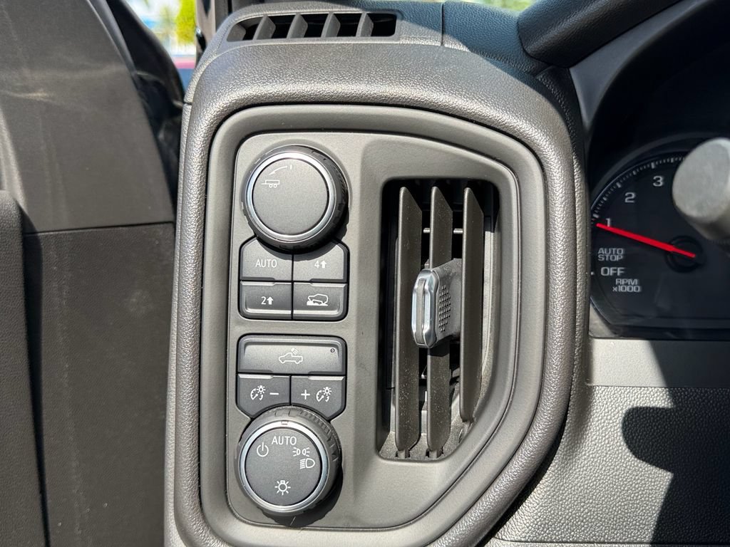 Certified 2021 Chevrolet Silverado 1500 Custom AWD/4WD image 26