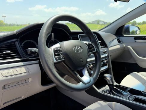 Used 2019 Hyundai Sonata SE FWD image 22