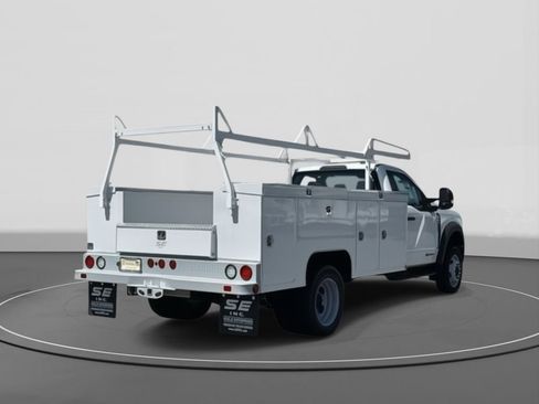 New 2024 Ford F450 XL w/ XL Chrome Package image 5