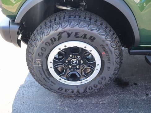 New 2025 Ford Bronco Badlands image 19