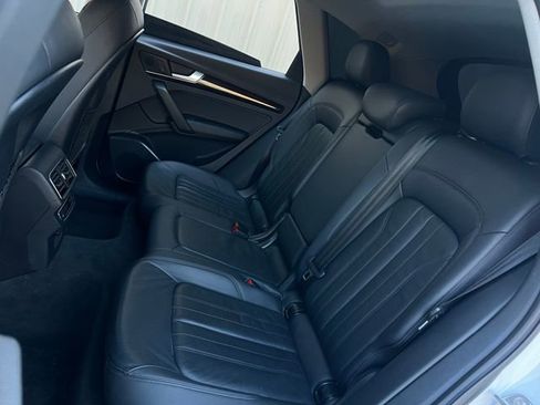 Used 2018 Audi Q5 2.0T Premium Plus w/ Premium Plus Package image 19
