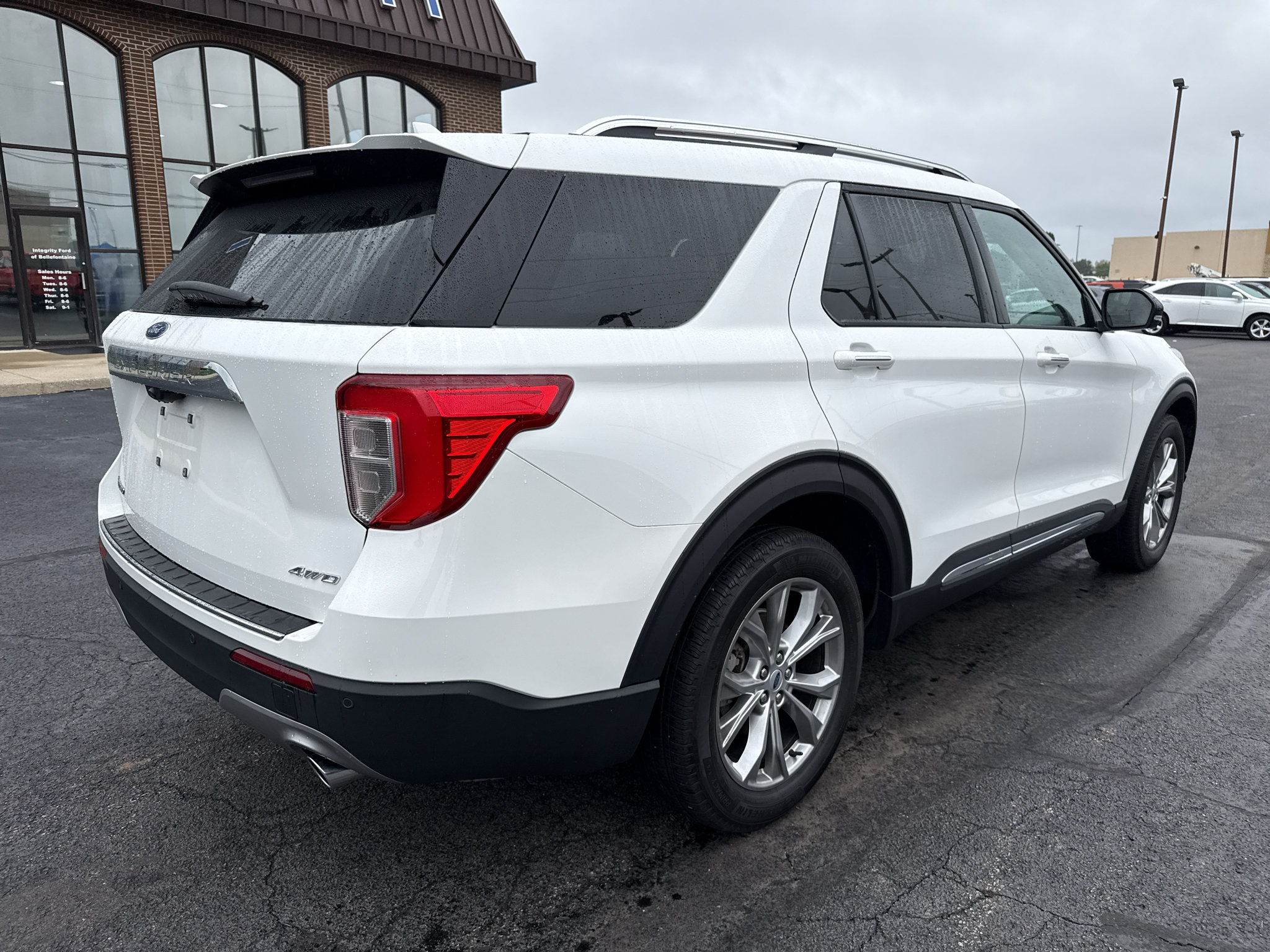 Used 2023 Ford Explorer Limited w/ Limited Technology Package AWD/4WD image 8