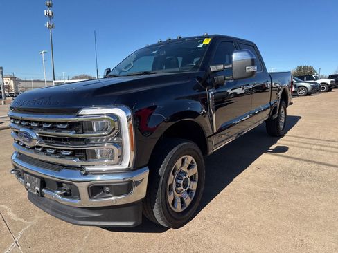 Used 2023 Ford F250 Lariat w/ Lariat Ultimate Package image 3