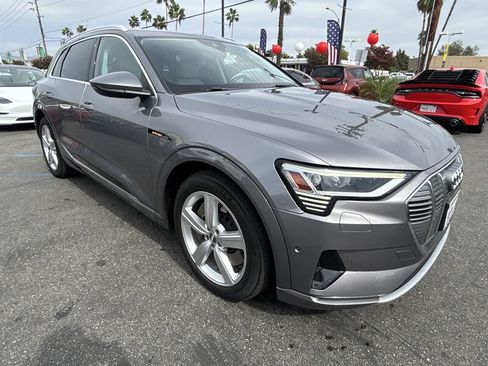 Used 2019 Audi e-tron Premium Plus AWD/4WD image 8