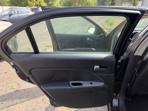 Used 2012 Ford Fusion SEL FWD image 22