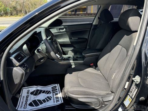 Used 2019 Kia Optima LX image 13