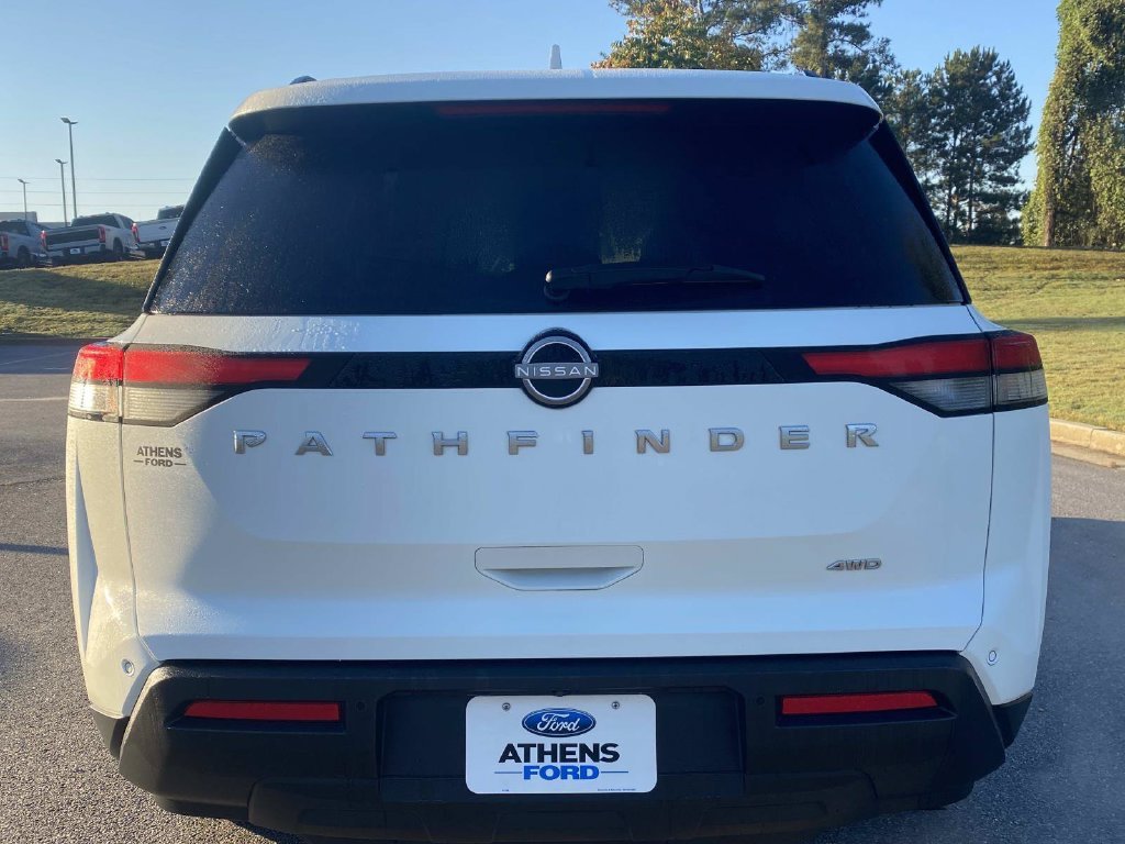 Used 2025 Nissan Pathfinder SV AWD/4WD image 4
