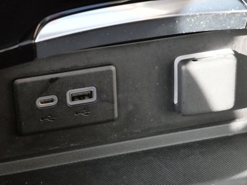 Used 2023 Buick Envision Essence w/ Sport Touring Package image 20