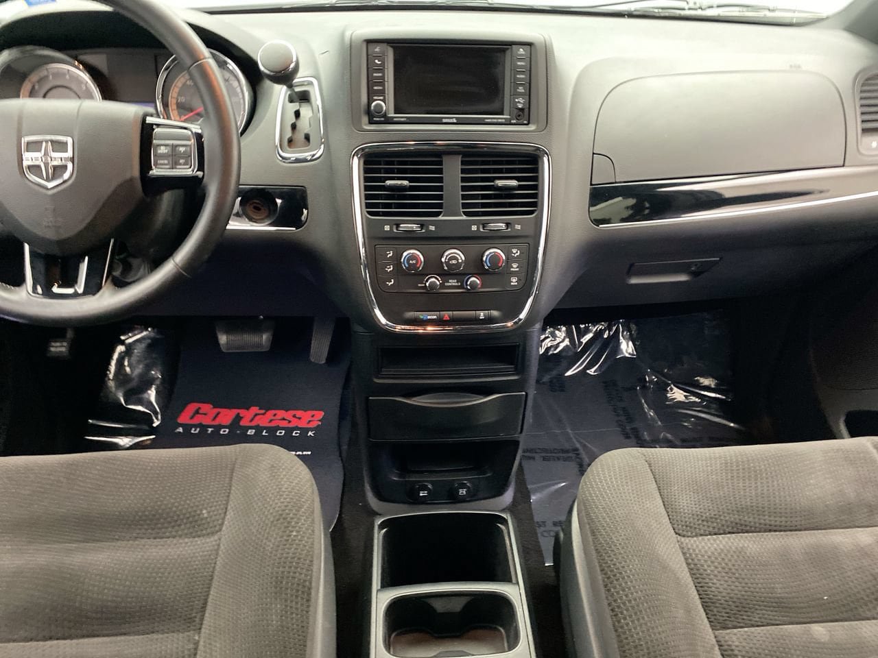 Used 2017 Dodge Grand Caravan SE FWD image 19