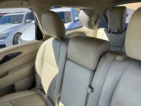 Used 2014 INFINITI QX60 3.5 Sport Utility 4D w/ Premium Plus Package image 14