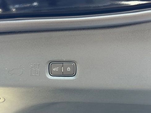 New 2026 Ford Expedition Active image 7