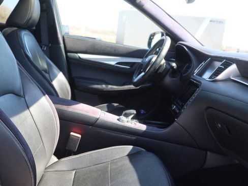 Used 2019 INFINITI QX50 Essential w/ Sensory Package image 15