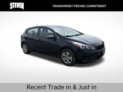 Used 2017 Kia Forte LX FWD image 1