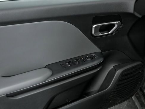 Used 2025 Kia K4 FWD image 15