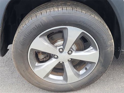 Used 2019 Jeep Cherokee Limited w/ Trailer Tow Group image 9