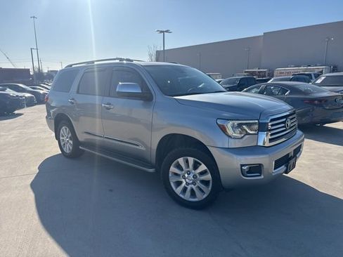 Used 2021 Toyota Sequoia Platinum image 1