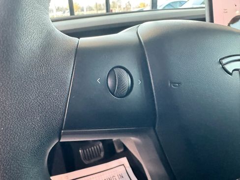 Used 2024 Tesla Model Y Long Range image 25