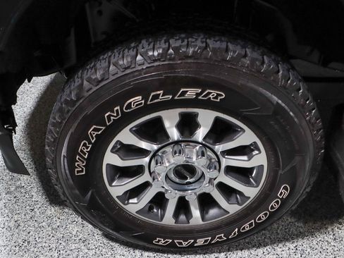 Used 2022 Ford F250 Lariat w/ Lariat Ultimate Package image 11