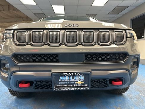 Used 2022 Jeep Compass Trailhawk w/ Trailhawk Elite Group image 15