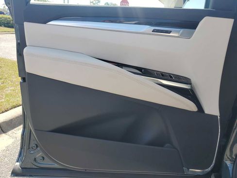 New 2026 Cadillac Escalade ESV Sport w/ Touring Package image 16