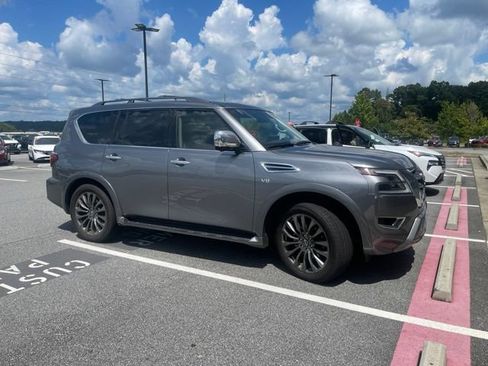 Used 2022 Nissan Armada Platinum AWD/4WD image 2