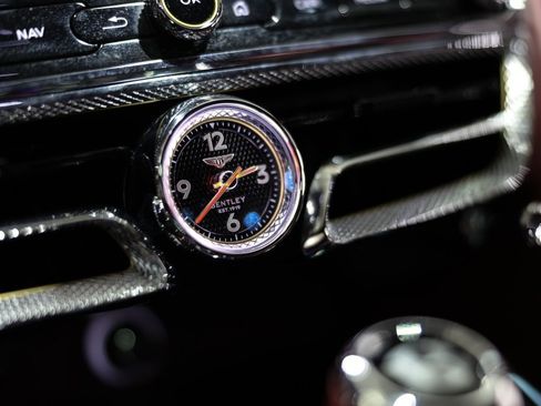 Used 2020 Bentley Flying Spur W12 image 46