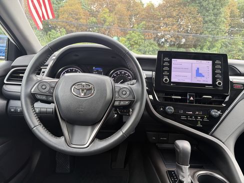 Used 2022 Toyota Camry SE w/ Carpet Mat Package (TMS) FWD image 13