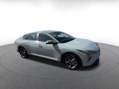 Used 2025 Kia K4 FWD image 2