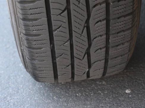 Used 2022 Toyota RAV4 LE w/ Carpet Mat Package (TMS) AWD/4WD image 39