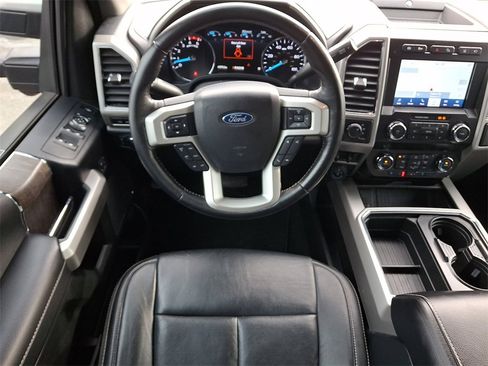 Used 2020 Ford F250 Lariat image 11