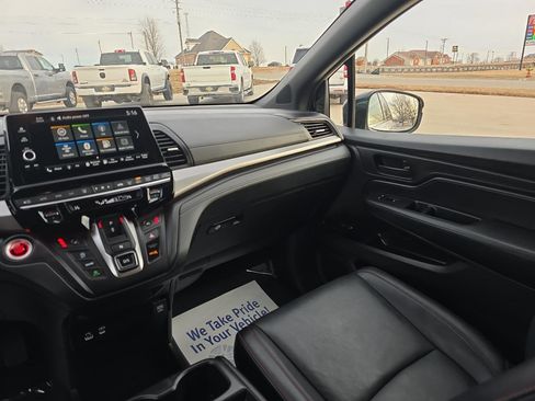 Used 2025 Honda Odyssey Sport-L image 20