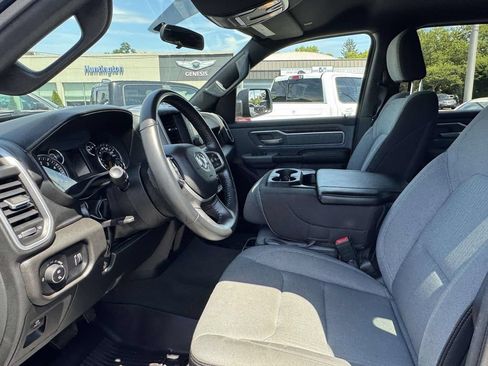 Used 2022 RAM 1500 Big Horn AWD/4WD image 14