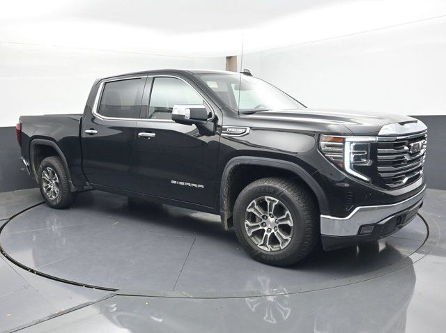 Used 2025 GMC Sierra 1500 SLT RWD image 2