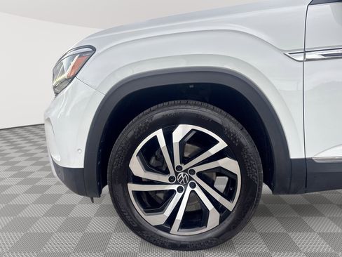 Used 2020 Volkswagen Atlas Cross Sport SEL Premium AWD/4WD image 19