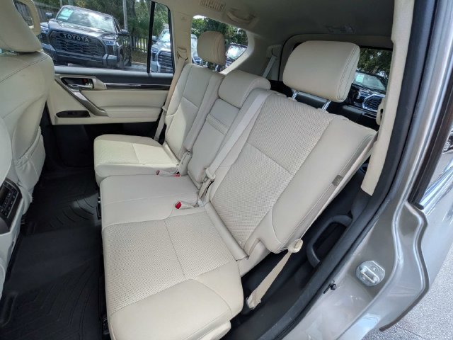 Used 2021 Lexus GX 460 Premium w/ Premium Package AWD/4WD image 13