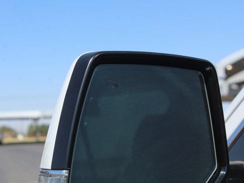 Used 2020 Cadillac Escalade Luxury RWD image 14
