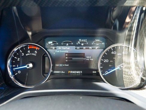Used 2017 Ford F250 Lariat w/ Lariat Ultimate Package AWD/4WD image 28
