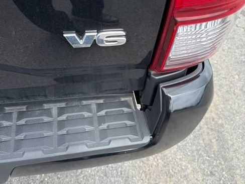 Used 2023 Toyota Tacoma SR AWD/4WD image 4