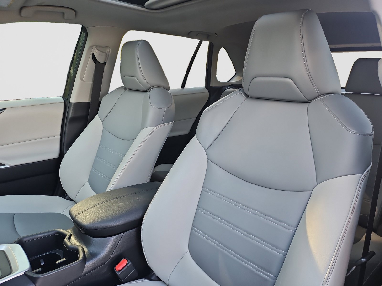 Used 2024 Toyota RAV4 XLE Premium w/ Weather Package FWD image 24