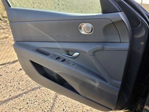 New 2025 Hyundai Elantra Blue image 17